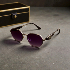 🕶️ PRADA – نظارة شمسية فاخرة