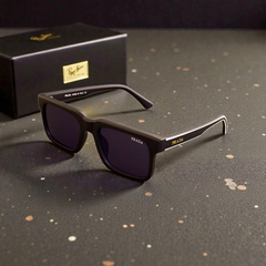 🕶️ نظارة PRADA – تصميم فاخر وعصري