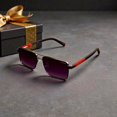 🕶️ PRADA – نظارة شمسية فاخرة