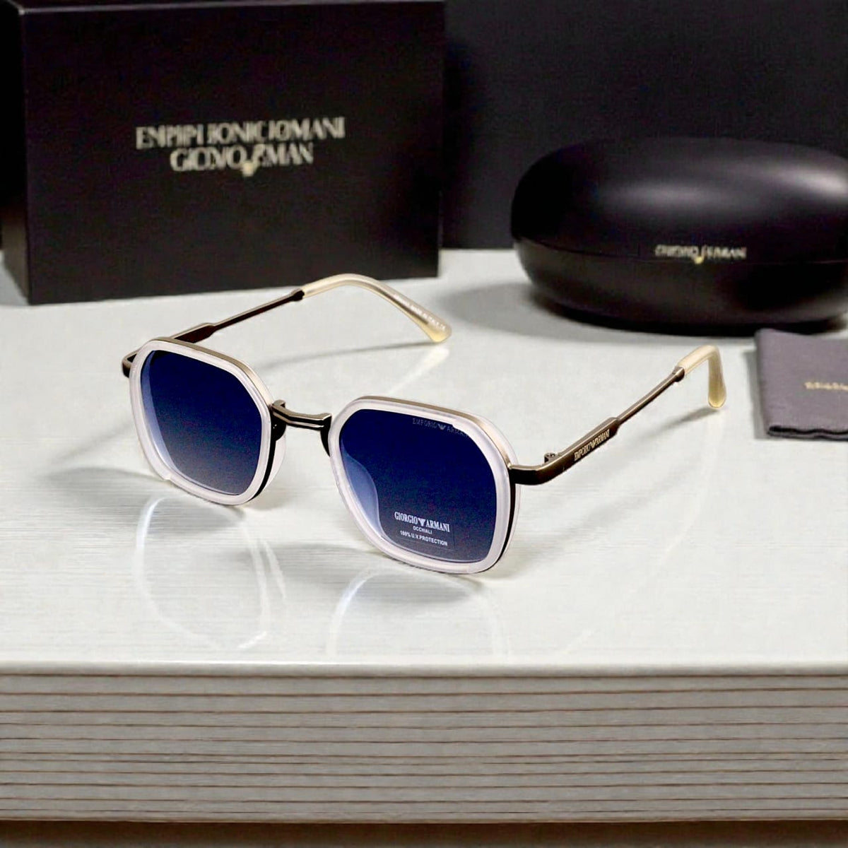 Emporio Armani E2