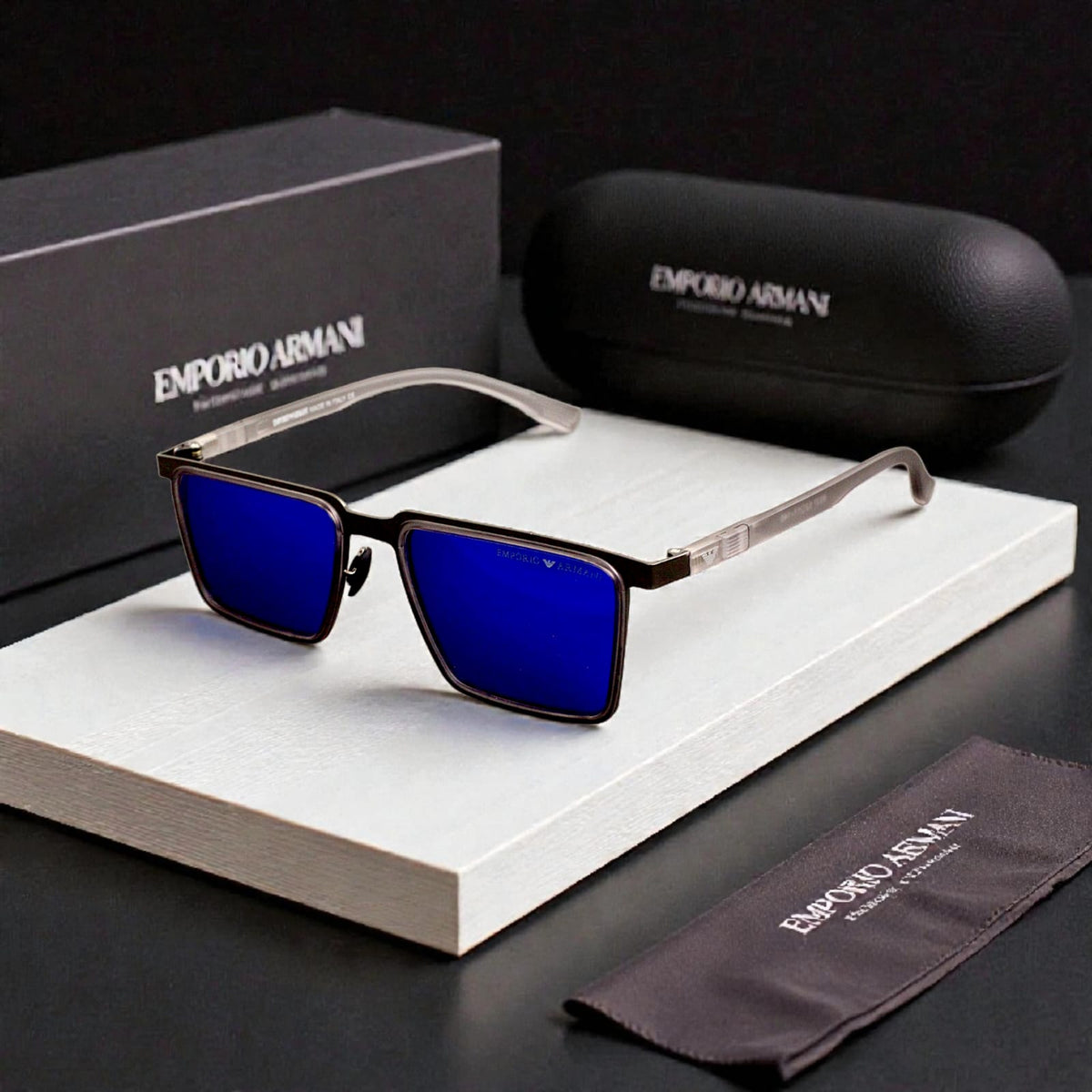 Emporio Armani E9