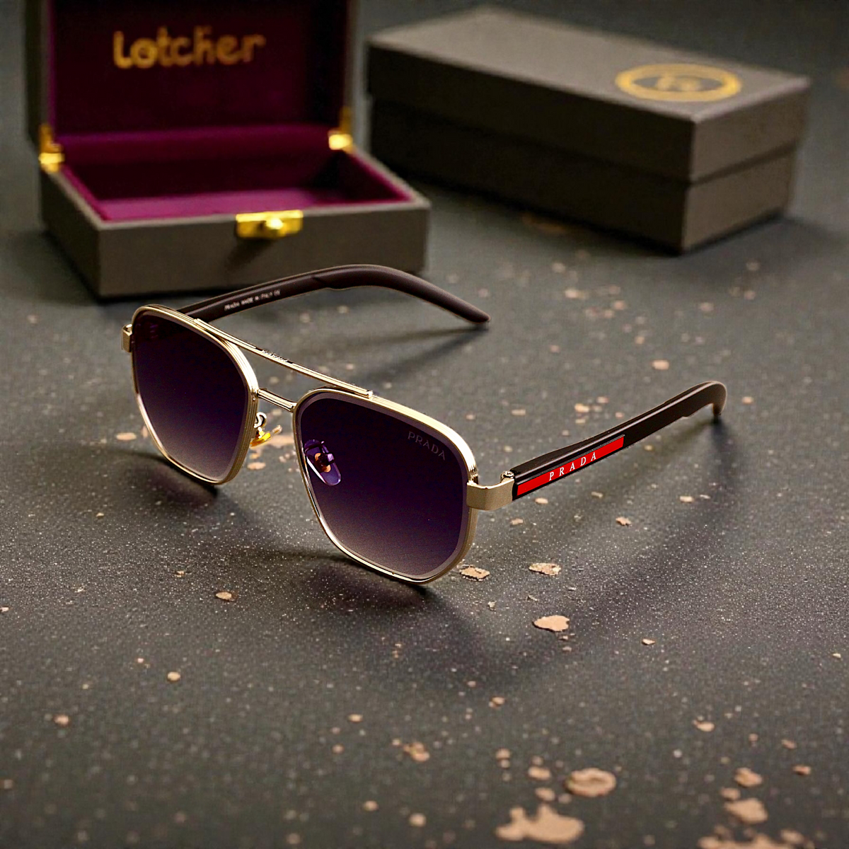 🕶️ PRADA – نظارة شمسية فاخرة