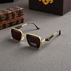 🕶️ PRADA – نظارة شمسية فاخرة