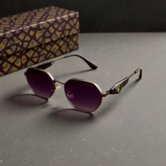 🕶️ PRADA – نظارة شمسية فاخرة