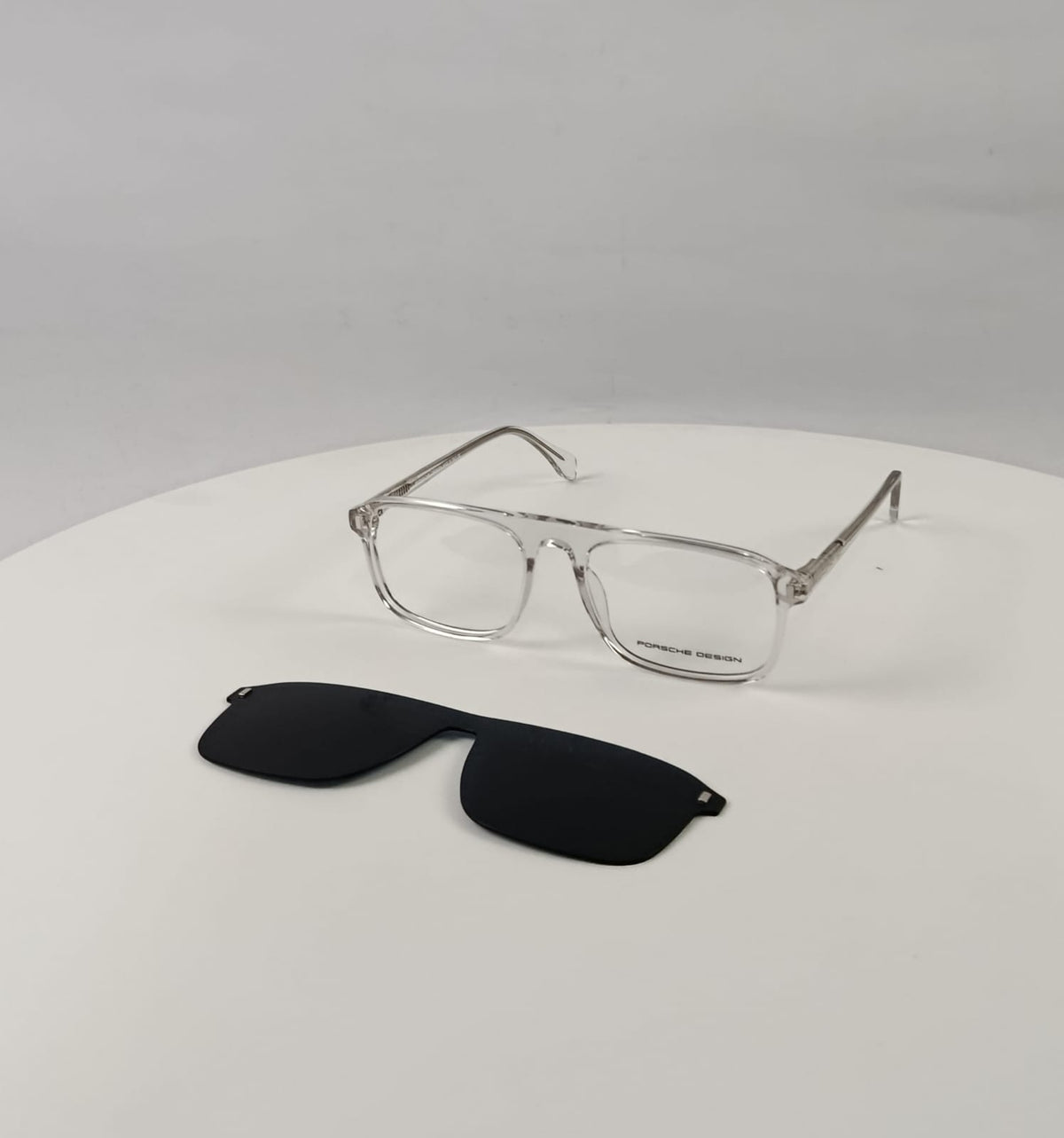 Porsche Design P011
