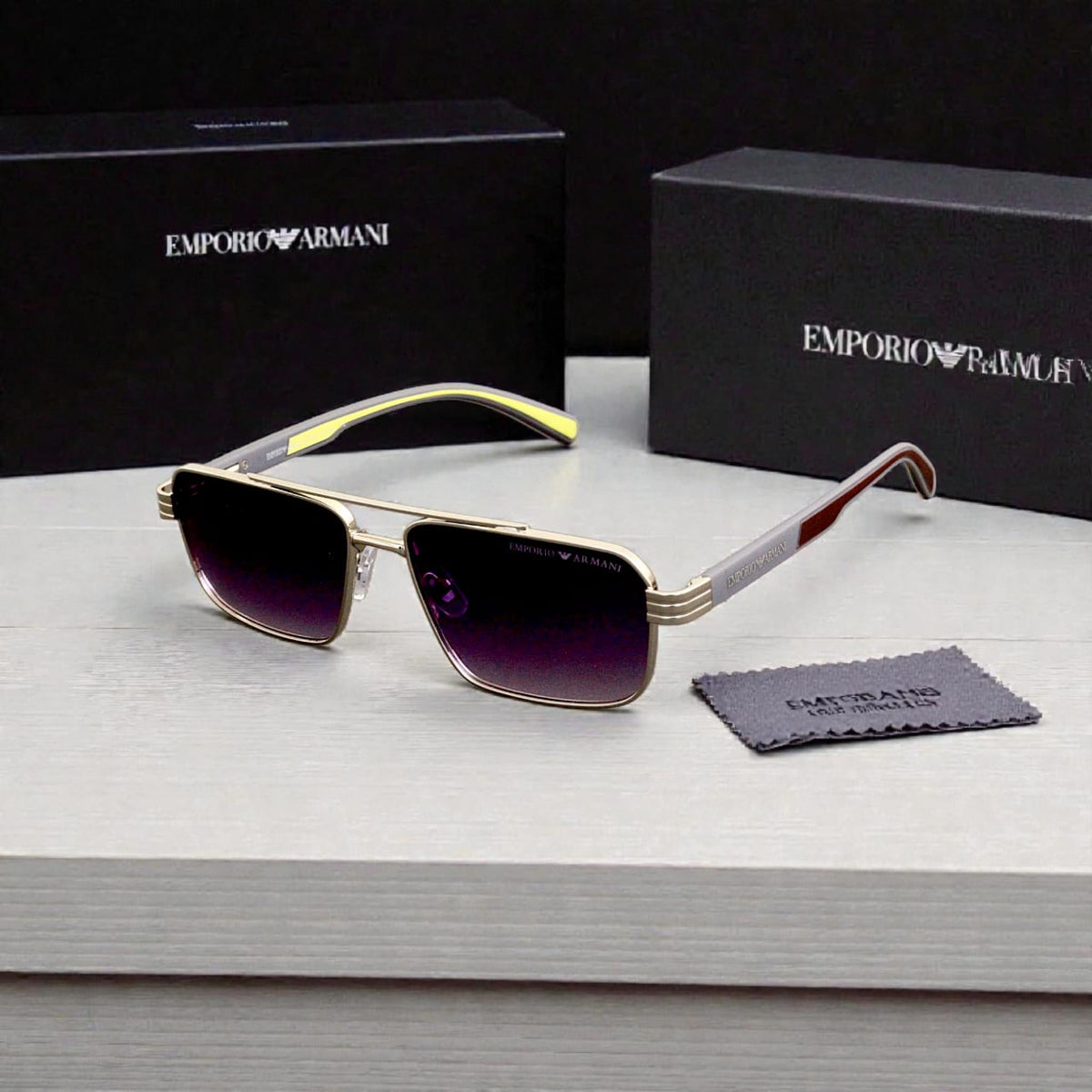 Emporio Armani E20